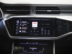 2022��45 TFSI quattro S-line �L�Tʿ �п؅^