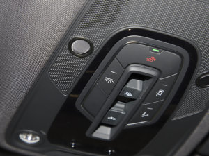 2022��45 TFSI quattro S-line �L�Tʿ �п؅^