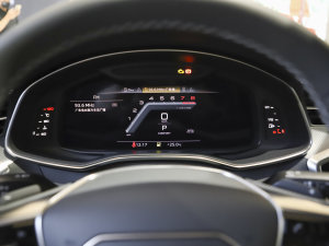 2022��45 TFSI quattro S-line �L�Tʿ �п؅^