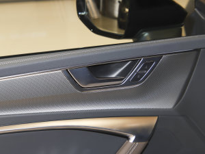 2022��45 TFSI quattro S-line �L�Tʿ �п؅^(q��)