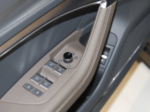 2022��45 TFSI quattro S-line �L�Tʿ �п؅^(q��)