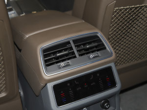 2022��45 TFSI quattro S-line �L�Tʿ �п؅^(q��)