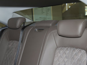 2022��45 TFSI quattro S-line ʥ�Tʿ ���g����