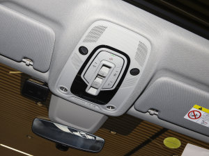 2022��45 TFSI quattro S-line ʥ�Tʿ �п؅^