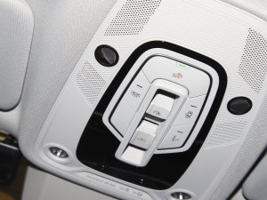 2022��45 TFSI quattro S-line ʥ�Tʿ �п؅^