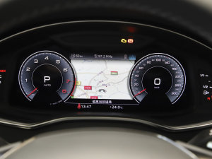 2022��45 TFSI quattro S-line ʥ�Tʿ �п؅^