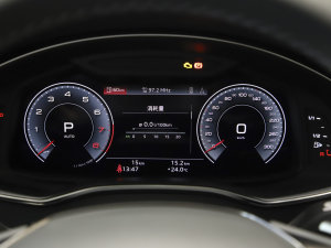 2022��45 TFSI quattro S-line ʥ�Tʿ �п؅^