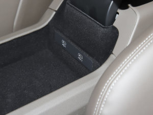 2022��45 TFSI quattro S-line ʥ�Tʿ �п؅^