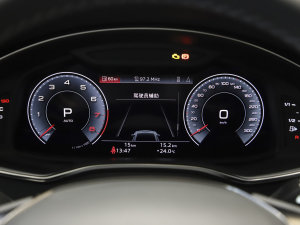 2022��45 TFSI quattro S-line ʥ�Tʿ �п؅^