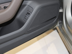 2022��45 TFSI quattro S-line ʥ�Tʿ �п؅^