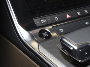 2022��45 TFSI S-line ����δ���� �п؅^