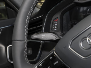 2022��45 TFSI S-line ����δ���� �п؅^