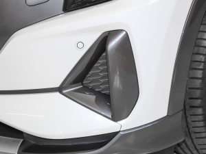 202240 e-tron ҫ \b ^