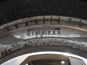 202240 e-tron ҫ \b ݆̥Ʒ