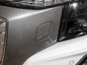 202240 e-tron ҫ \b ^