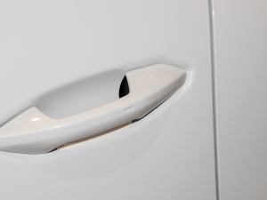 202240 e-tron ҫ \b ^