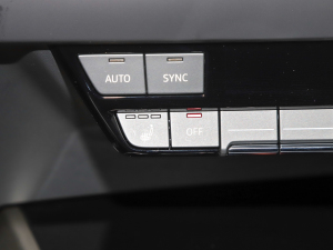 202240 e-tron ҫ \b g