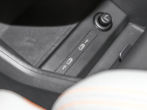 202240 e-tron ҫ \b п؅^