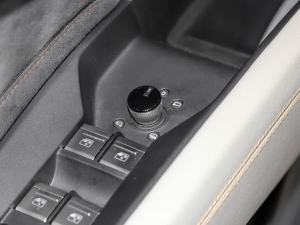 202240 e-tron ҫ \b п؅^