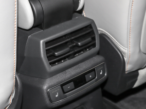 202240 e-tron ҫ \b п؅^