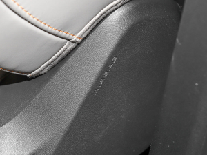 202240 e-tron ҫ \b п؅^