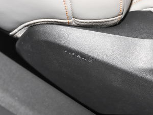 202240 e-tron ҫ \b п؅^