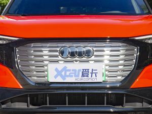 2022款奥迪Q5 e-tron 50 e-tron quattro edition one 艺创典藏版