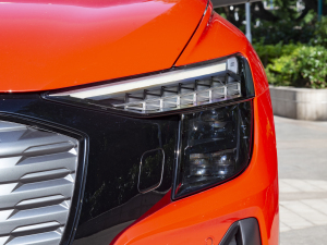 202250 e-tron quattro edition one ˇذ ^