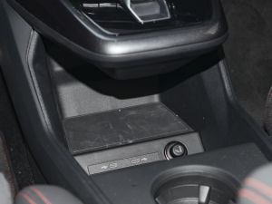 2022��50 e-tron quattro edition one ˇ����ذ� ���g����