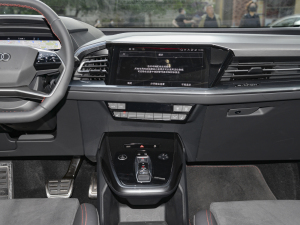 202250 e-tron quattro edition one ˇذ п_