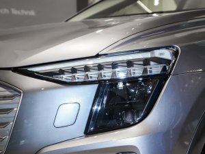 202250 e-tron quattro sҫ \b  