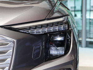 202250 e-tron quattro sҫ \b  (x)(ji)^