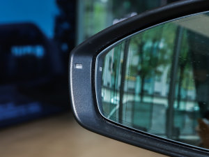 202250 e-tron quattro sҫ \b  (x)(ji)^