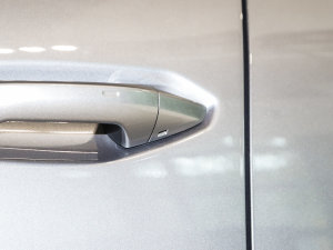 202250 e-tron quattro sҫ \b  (x)(ji)^