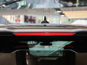 202250 e-tron quattro sҫ \b  (x)(ji)^