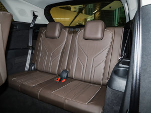 202250 e-tron quattro sҫ \b  g