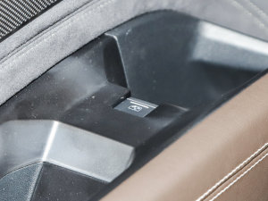 202250 e-tron quattro sҫ \b  ܇ƅ^