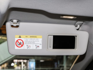 202250 e-tron quattro sҫ \b  ꖰ壨ң