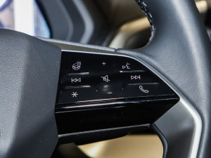 202250 e-tron quattro sҫ \b  п؅^(q)