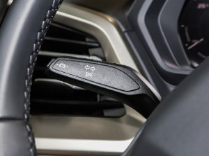 202250 e-tron quattro sҫ \b  п؅^(q)