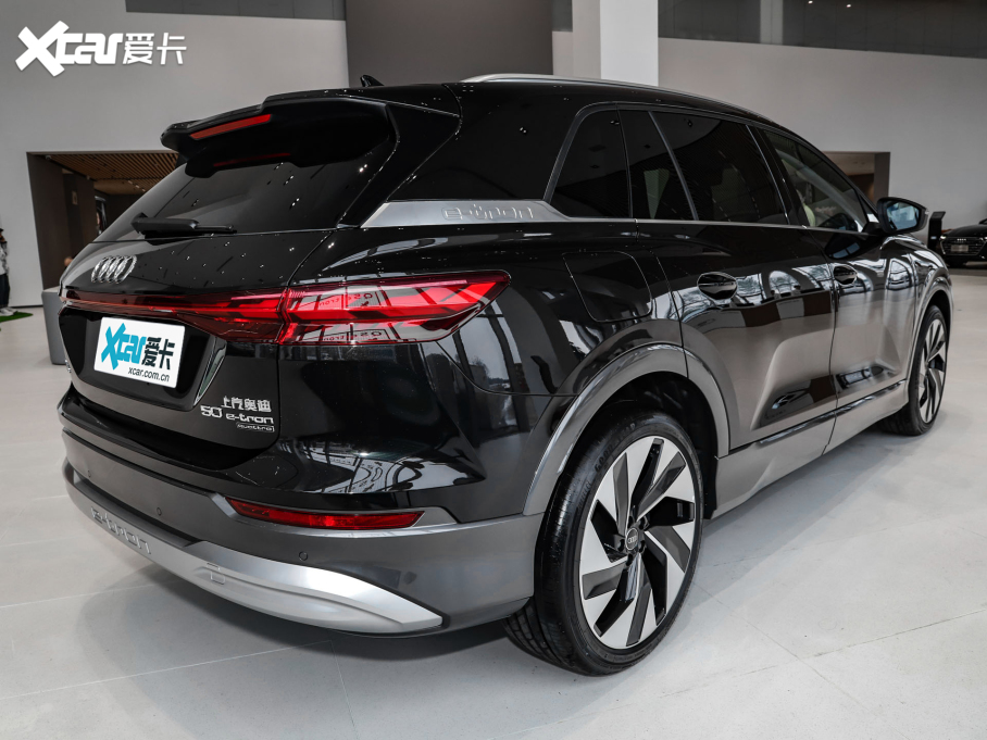 2024WQ5 e-tron 50 e-tron quattro ҫ \b