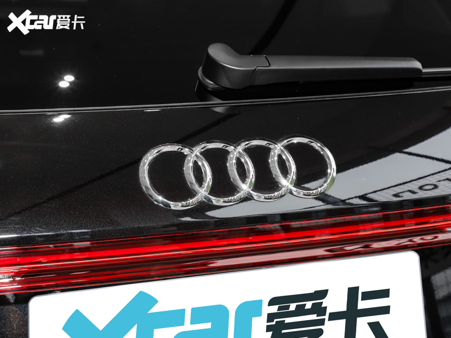 2024WQ5 e-tron 50 e-tron quattro ҫ \b