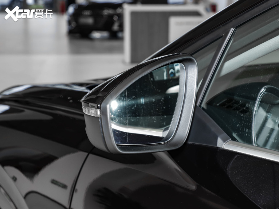 2024��W��Q5 e-tron 50 e-tron quattro ��ҫ�� �\�����b