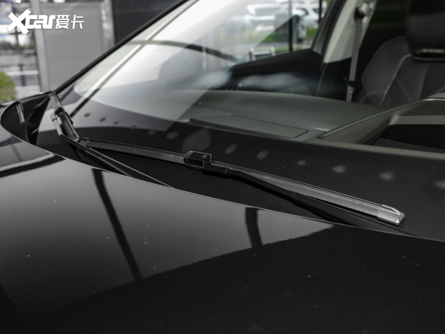 2024WQ5 e-tron 50 e-tron quattro ҫ \b