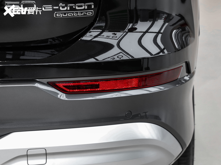 2024WQ5 e-tron 50 e-tron quattro ҫ \b