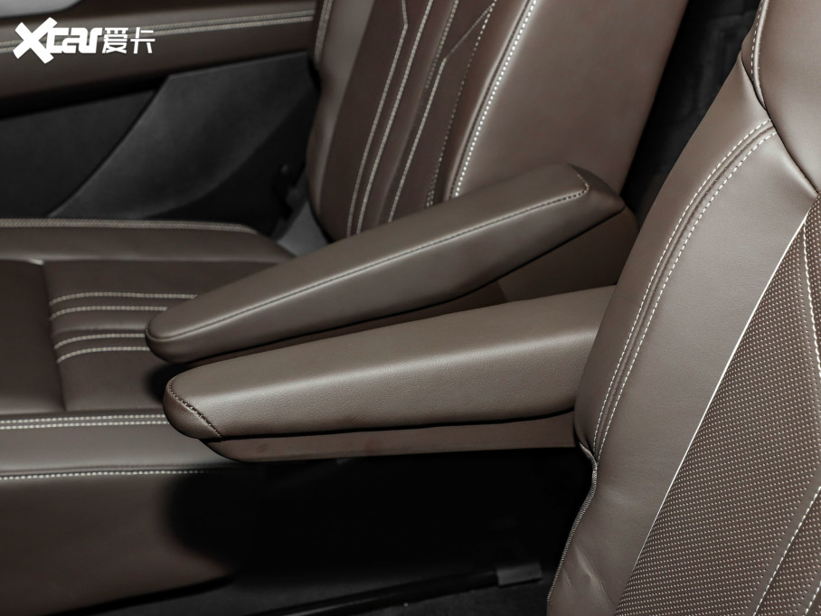 2024WQ5 e-tron 50 e-tron quattro ҫ \b