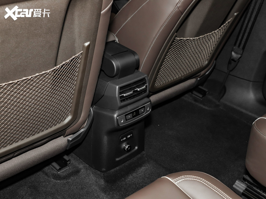 2024WQ5 e-tron 50 e-tron quattro ҫ \b