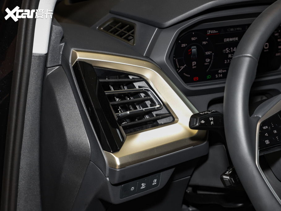 2024WQ5 e-tron 50 e-tron quattro ҫ \b