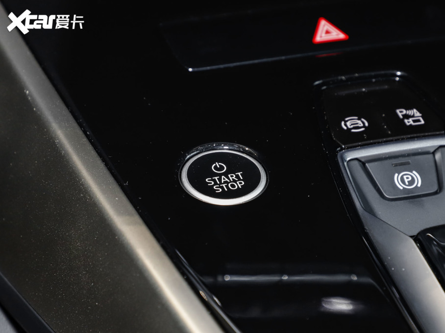 2024WQ5 e-tron 50 e-tron quattro ҫ \b