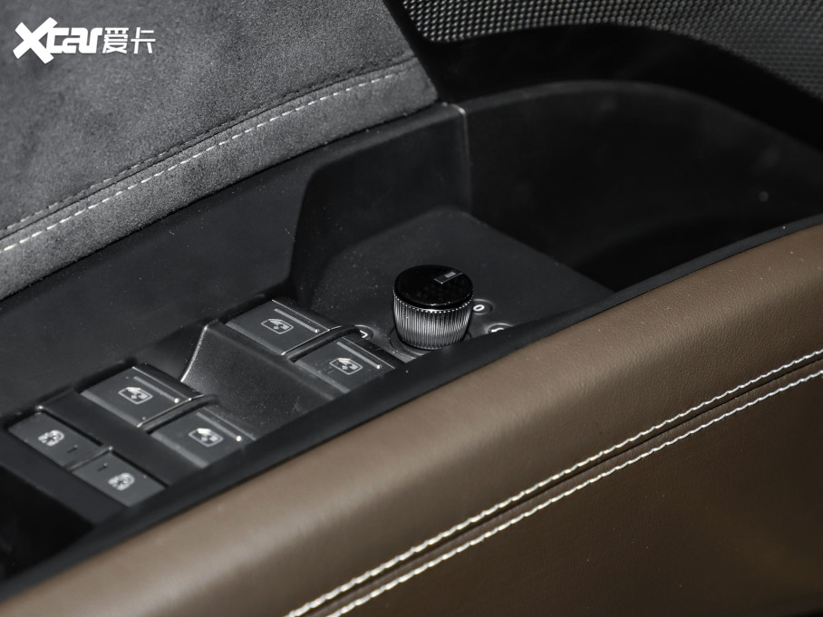 2024WQ5 e-tron 50 e-tron quattro ҫ \b